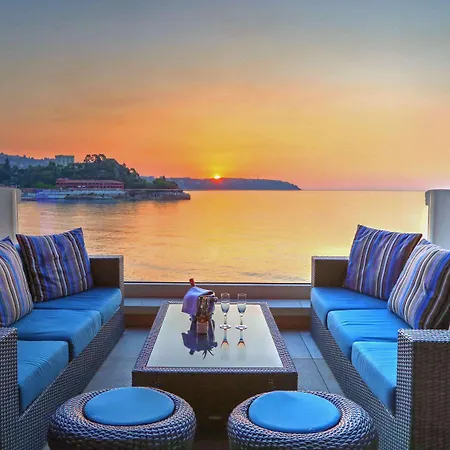 Hotel Monte-carlo Bay & 4*
