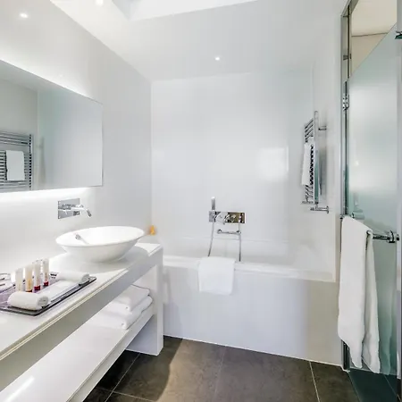 Hotel Monte-carlo Bay & 4*